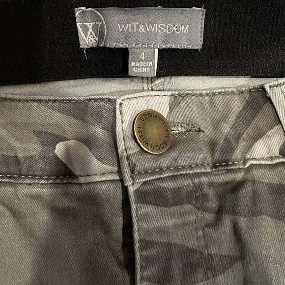 Wit & Wisdom camo Ab-Solution skinny pants size 4 - Picture 2 of 2